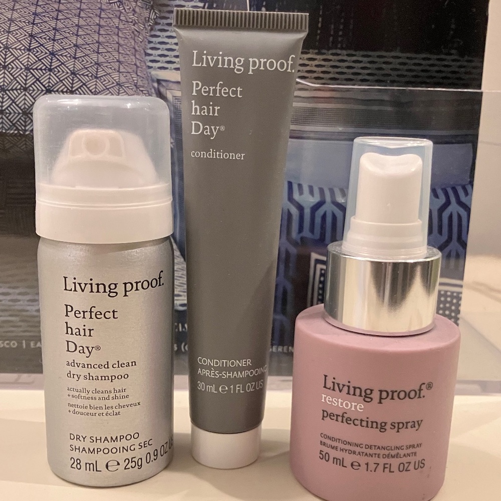 LIVING PROOF TRAVEL SET